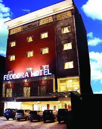 Hotel Feodora Grogol Jakarta Exterior photo