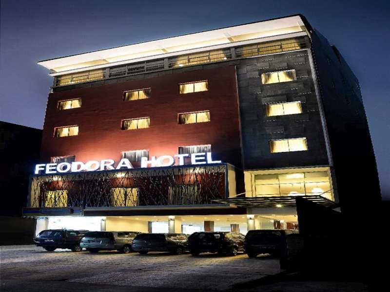 Hotel Feodora Grogol Jakarta Exterior photo