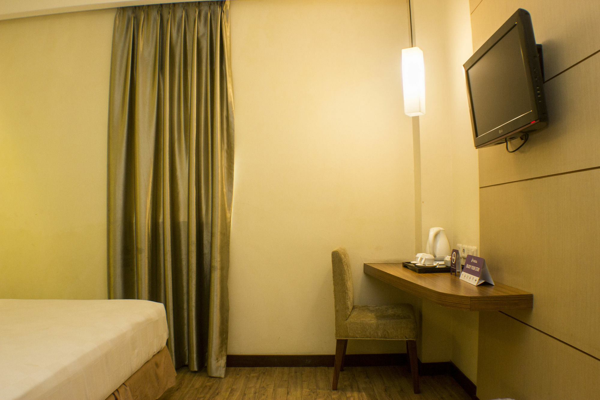 Hotel Feodora Grogol Jakarta Exterior photo